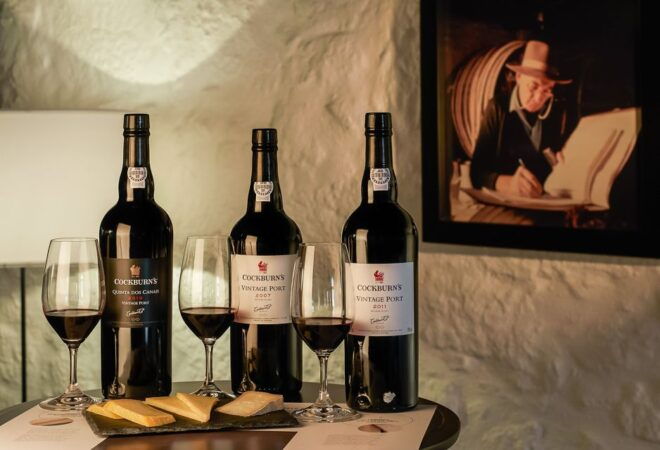 Porto: Cockburn's Cellar Tour Classic or Pairing Option - Wine Tasting and Chocolate Pairing