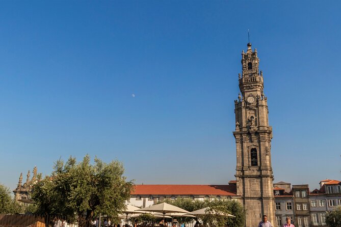 Porto Combo Tuk-Tuk City Tour and Douro River Cruise - Meeting and Pickup Information