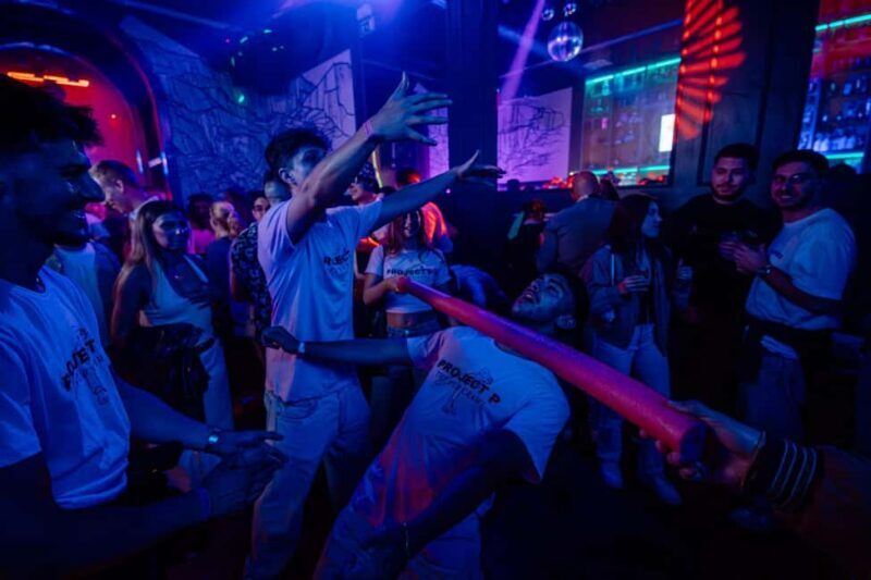 Porto: Crazy Pub Crawl with 8 Drinks, Free Shots, Games +VIP - FAQ