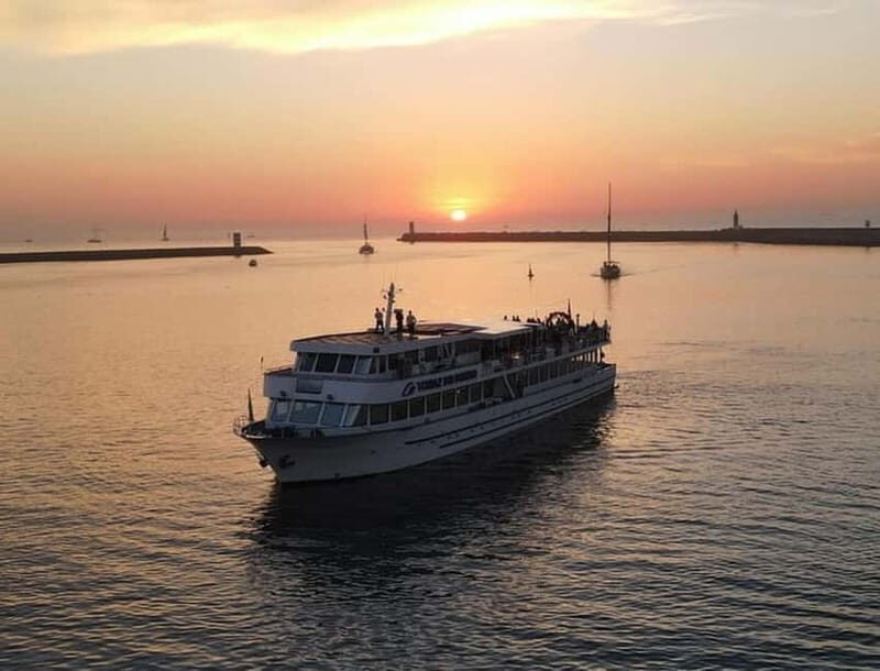 Porto: Cruise with Dinner & Live Music - Good To Know