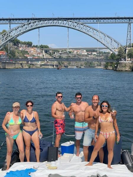 Porto: Douro River Boat Tour - Boat Amenities