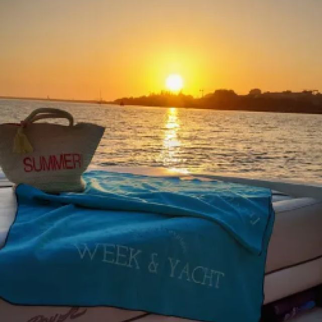 Porto: Douro River Panoramic Tour by Boat With Drinks - Booking Information