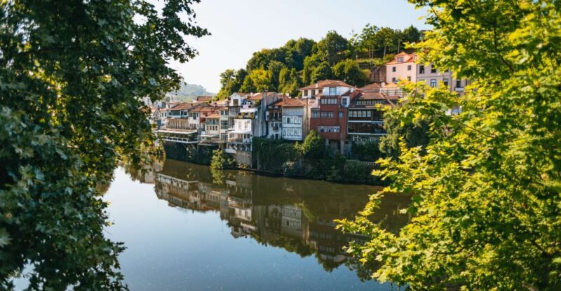 Porto: Douro Valley with Winery Lunch, Tastings & Cruise - FAQs