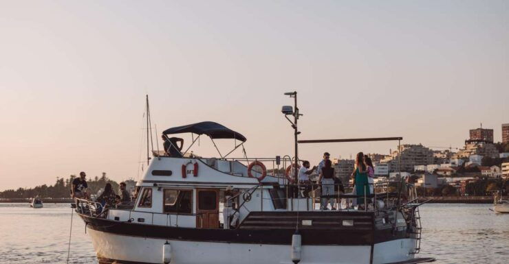 Porto: Exclusive Bachelor Party at Classic Boat Cruise 3H - Experience Highlights