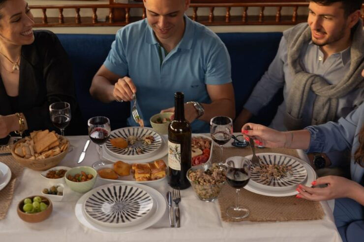Porto: Exclusive Dinner on Board at Luxury Yacht Cruise 3H - Douro River Luxury Cruise