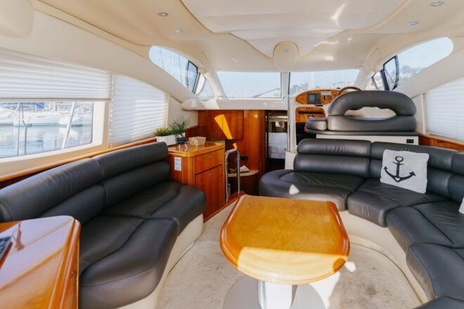 Porto: Exclusive Dinner on Board at Luxury Yacht Cruise 3H - Booking Information and Details
