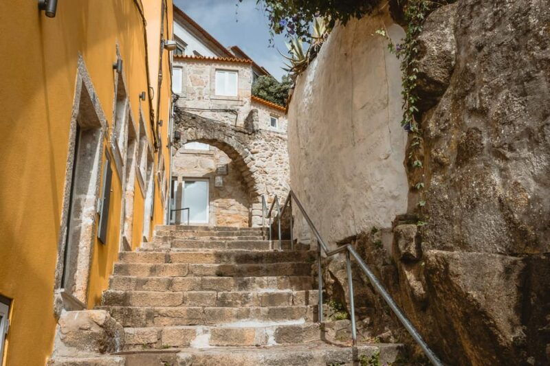Porto: Flexible Walking Tour in Medieval Area - Deep Dive into the Itinerary