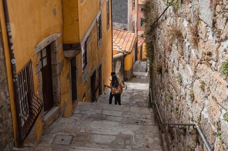 Porto: Flexible Walking Tour in Medieval Area - FAQ