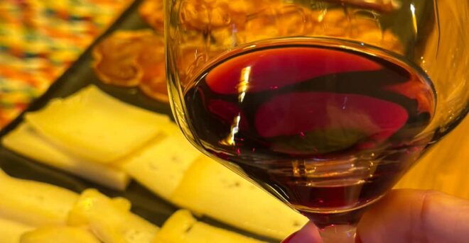 Porto: Food Walking Tour With Tastings and Wine - Tasting Experiences and Highlights