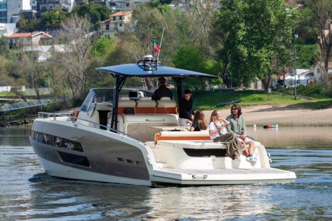 Porto: FULLDAY Private Luxury Yacht in the Douro - Highlights of the Experience