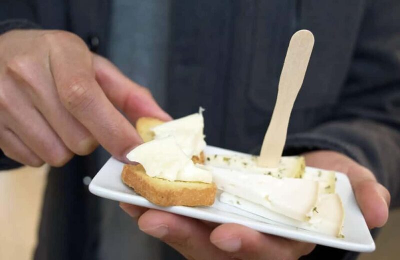 Porto: guided gastronomic tour of the Bolhão Market with tastings - Good To Know