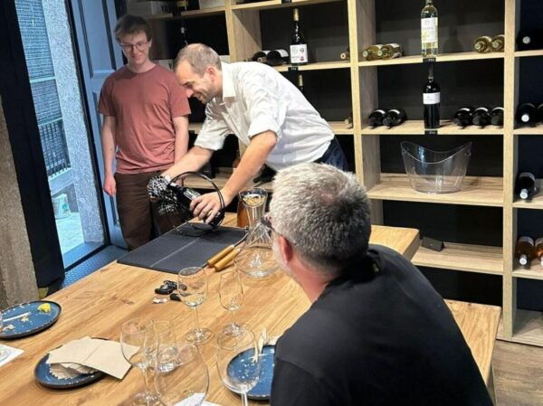 Porto: Guided Port Wine Tasting With Parings - Free Cancellation Available