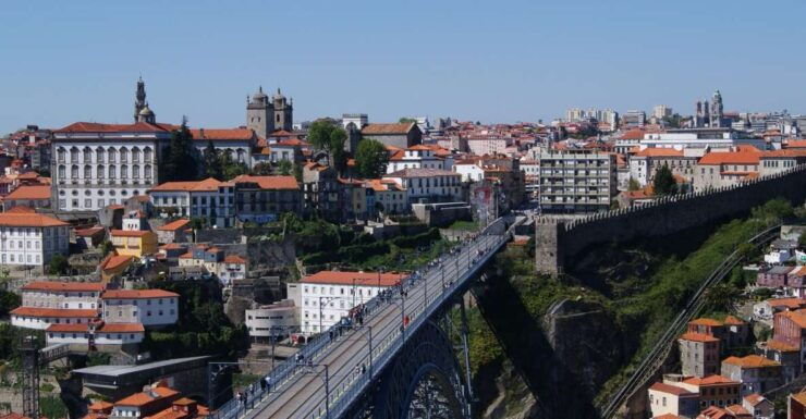 Porto: Guided Walking Tour and Lello Bookshop - Tour Experience