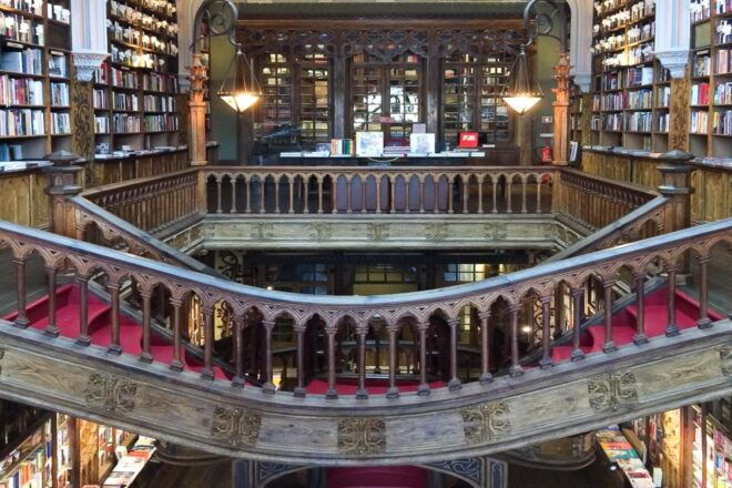 Porto: Guided Walking Tour and Lello Bookshop - Review Summary