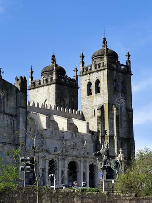 Porto: Guided Walking Tour with Clérigos Church - A Deep Dive into the Porto Walking Tour