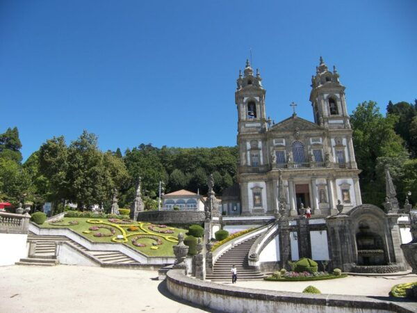 Porto: Guimarães & Braga Tour With Entry Tickets and Lunch - Common Questions