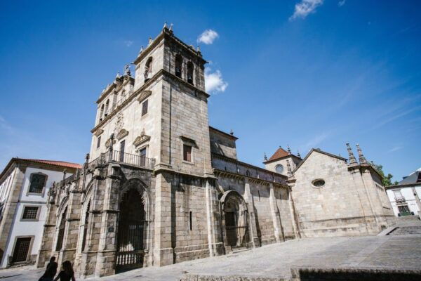 Porto: Guimarães & Braga Tour With Entry Tickets and Lunch - The Sum Up