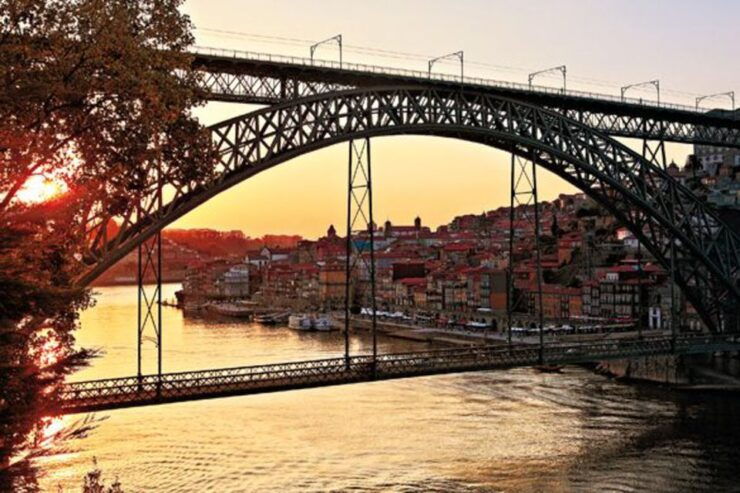 Porto Half-Day Historical Tour & Port Wine Tasting - Duration and Starting Point