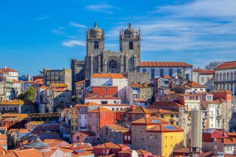 Porto: Half-Day Tour with Port Wine Cellar Visit and Tasting - São Bento Railway Station: A Tile Museum  