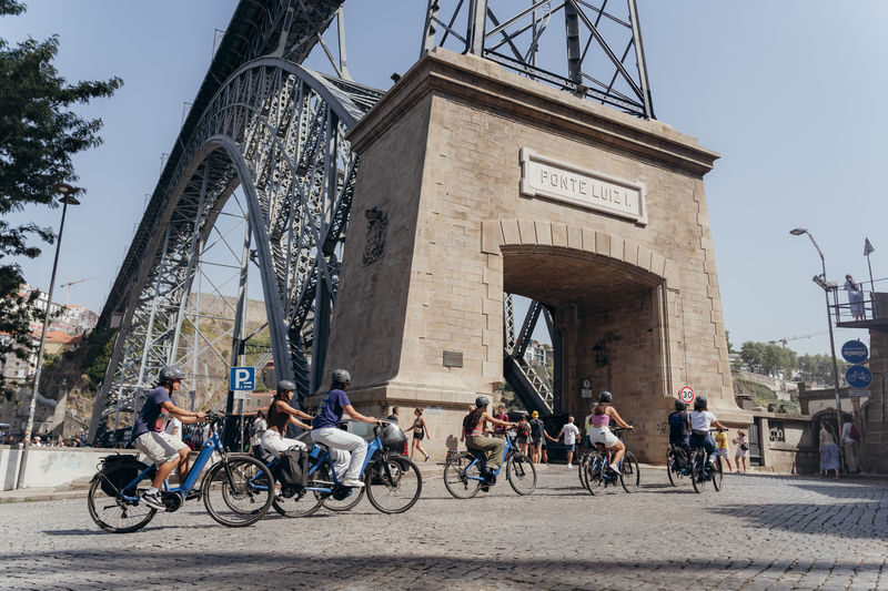 Porto Highlights Electric Bike Tour - Why the coffee break matters