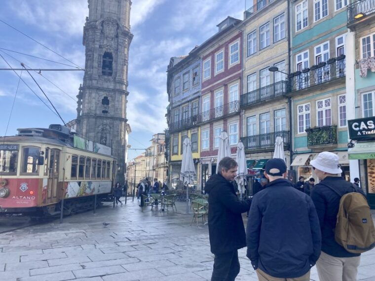 Porto: Highlights & hidden gems Walk - max 8 - What Makes This Tour Stand Out