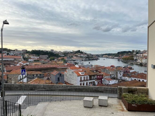 Porto Historic Area: Discovering Local Art and Culture - Discovering the Fernandine Walls