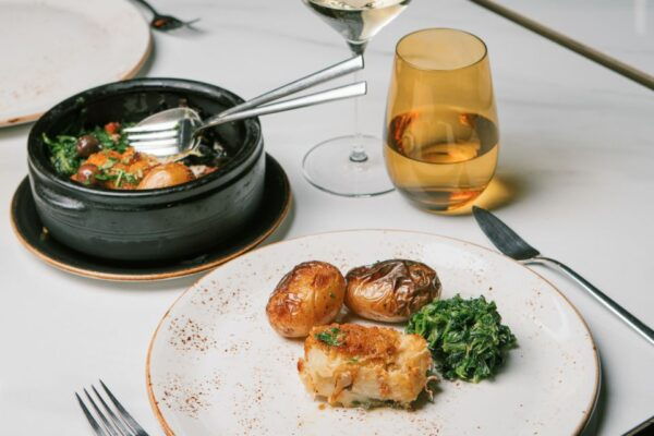 Porto: Live Fado Show, Port Wine, and Dinner at Fonseca - The Sum Up