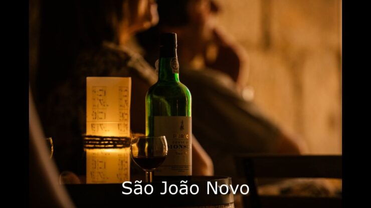 Porto: Live Fado Show With Glass of Port Wine - Experience the Magic of Fado Music