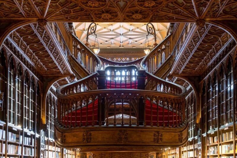 Porto: Livraria Lello Entry Ticket & Foundation Option - Crowds and the Best Time to Visit