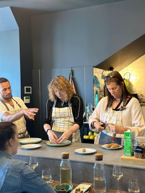 Porto: Local Market Tour & Cooking Class/Showcooking - Good To Know