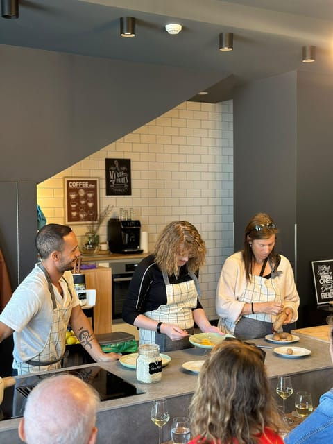 Porto: Local Market Tour & Cooking Class/Showcooking - Exploring the Itinerary in Detail