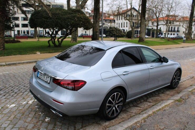 Porto: Luxury Sedan Car Transfer to Lisbon. - Good To Know