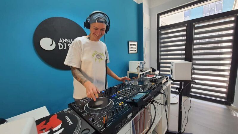 Porto: MasterClass of DJing - Practical Details and Tips