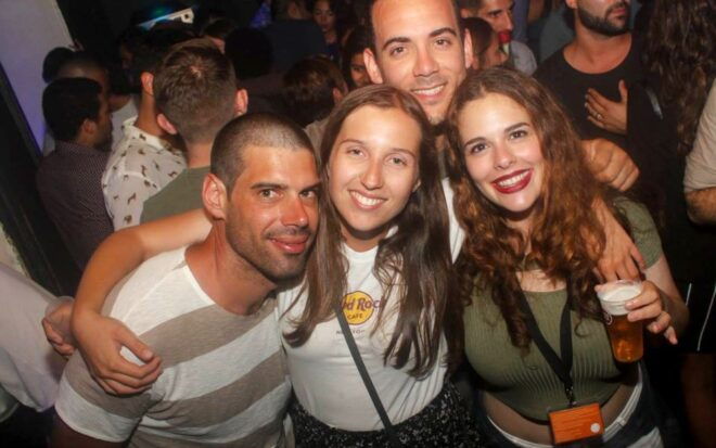 Porto: Night Life Tour - Enjoy Free Drinks at Each Venue