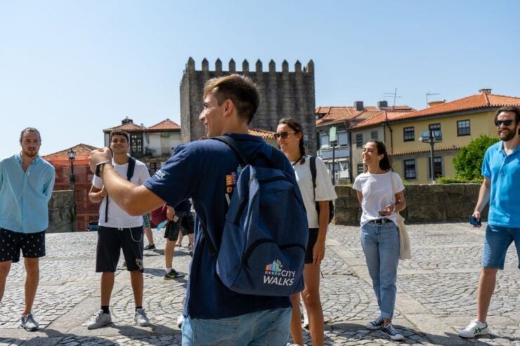 Porto: Old Town and City Highlights Walking Tour - Paco Episcopal Do Porto and Casa Do Infante