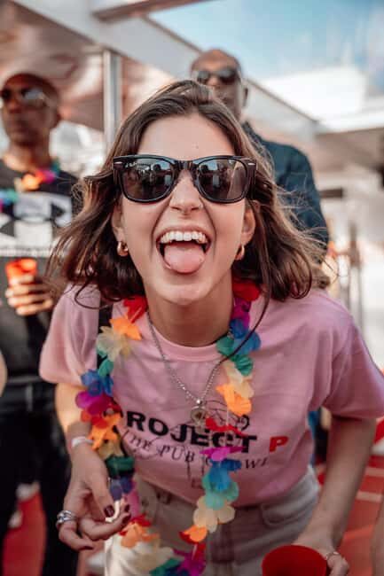 Porto: Party Boat Cruise & Nightlife Tour with Free Drinks - Practical Tips and Considerations