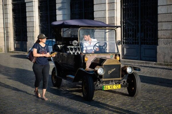 Porto: Porto & Vila Nova De Gaia Private Tour by Vintage Car - Hidden Gems and Local Traditions in Porto