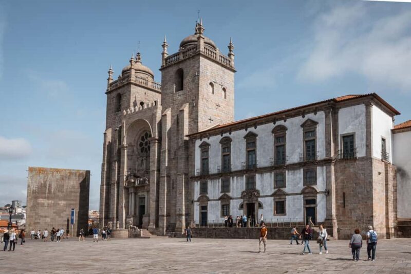 Porto: Private & Flexible Walking Tour in Historic Center - Authenticity and User Experience