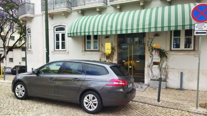 Porto: Private Transfer From/To Lisbon - Vehicle and Comfort