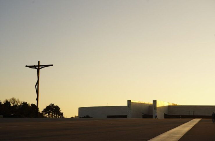 Porto: Private Transfer to Fatima - Service Details