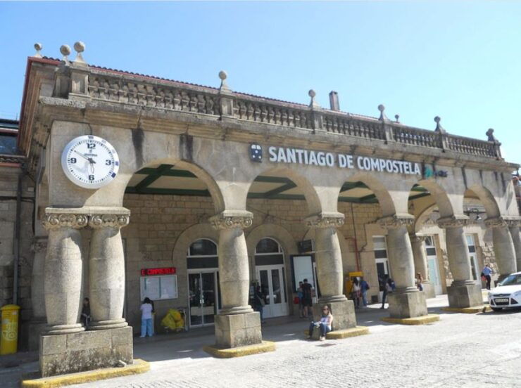 Porto: Private Transfer to Santiago Da Compostela - Good To Know