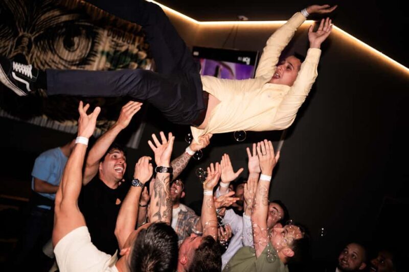 Porto: Pub Crawl with 7 drinks, Games, and VIP Club Entry - An In-Depth Look at the Experience