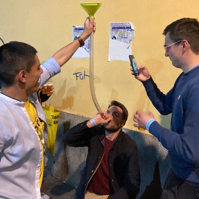 Porto: Pub Crawl with 7 drinks, Games, and VIP Club Entry - FAQ