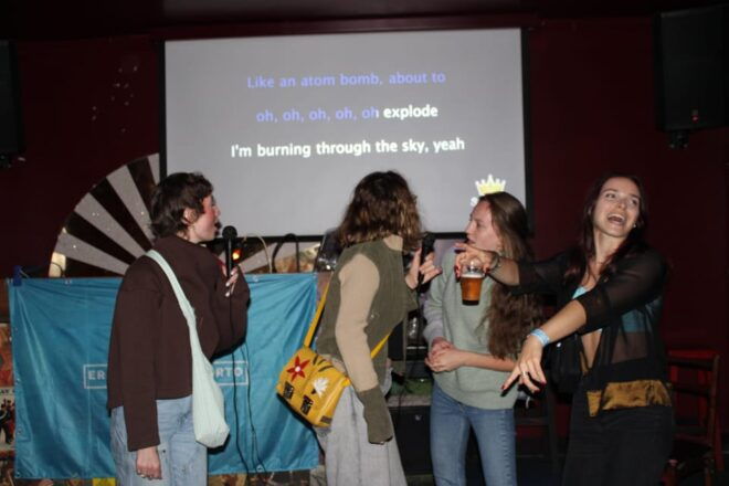 Porto: Pubcrawl With 6 Drinks, Shots ,Games & VIP Club Entry - Accessibility Features