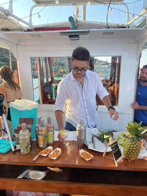 Porto Rafti: East Attica Cruise With Swims, Sunset, & Drinks - Sunset Viewing Highlights