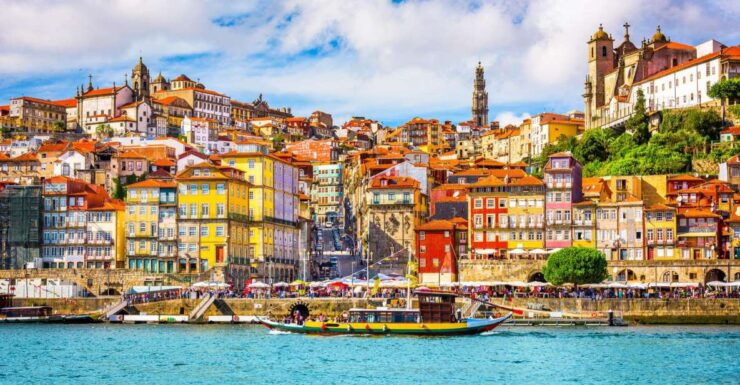 Porto Ribeira and Hidden Streets in Porto Walking Tour - Tour Duration and Language Options