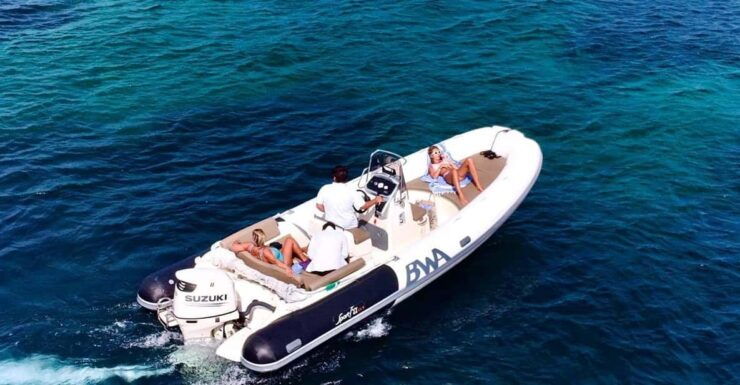 Porto Rotondo:Stylish & Comfortable Dinghy. Requires Licence - Good To Know