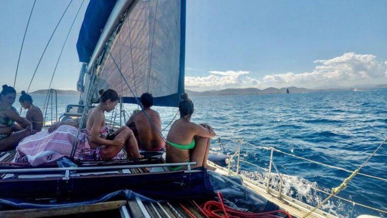 Porto San Paolo: Tavolara Island Sailboat Cruise with Lunch - FAQs  