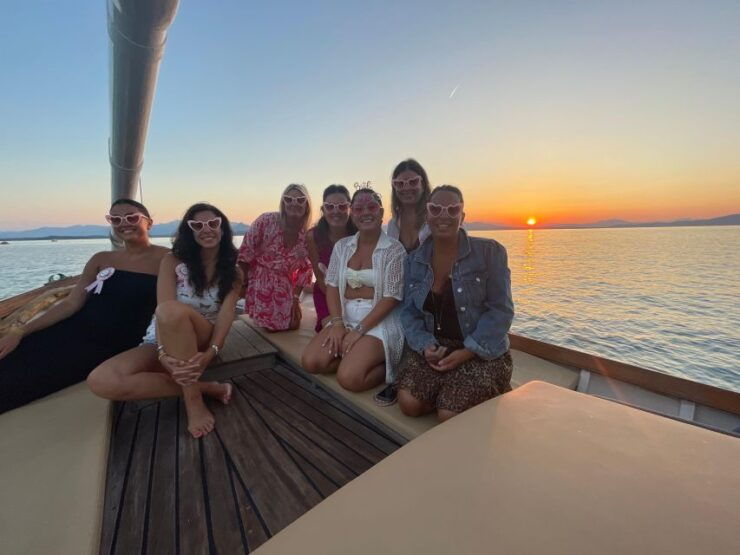 Porto San Paolo: Vintage Cruise Sunset Aperitif to Tavolara - Tour Highlights