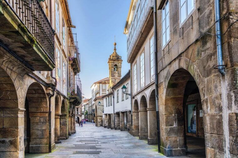 Porto: Santiago De Compostela and Valença Do Minho Day Tour - The Caminhos De Santiago